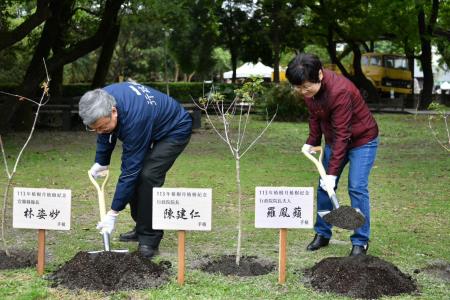 2024年3月10日行政院長陳建仁出席「傳承下個百年 植樹羅東林場」植樹活動1
