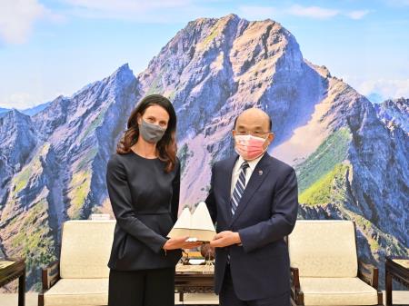 2022年7月19日行政院長蘇貞昌接見歐洲議會副議長畢爾一行3　共7張
