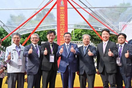 卓院長今（8）日出席「臺北市萬華區『凌霄好室』社會住宅統包工程開工動土典禮」照片 共6張　共6張
