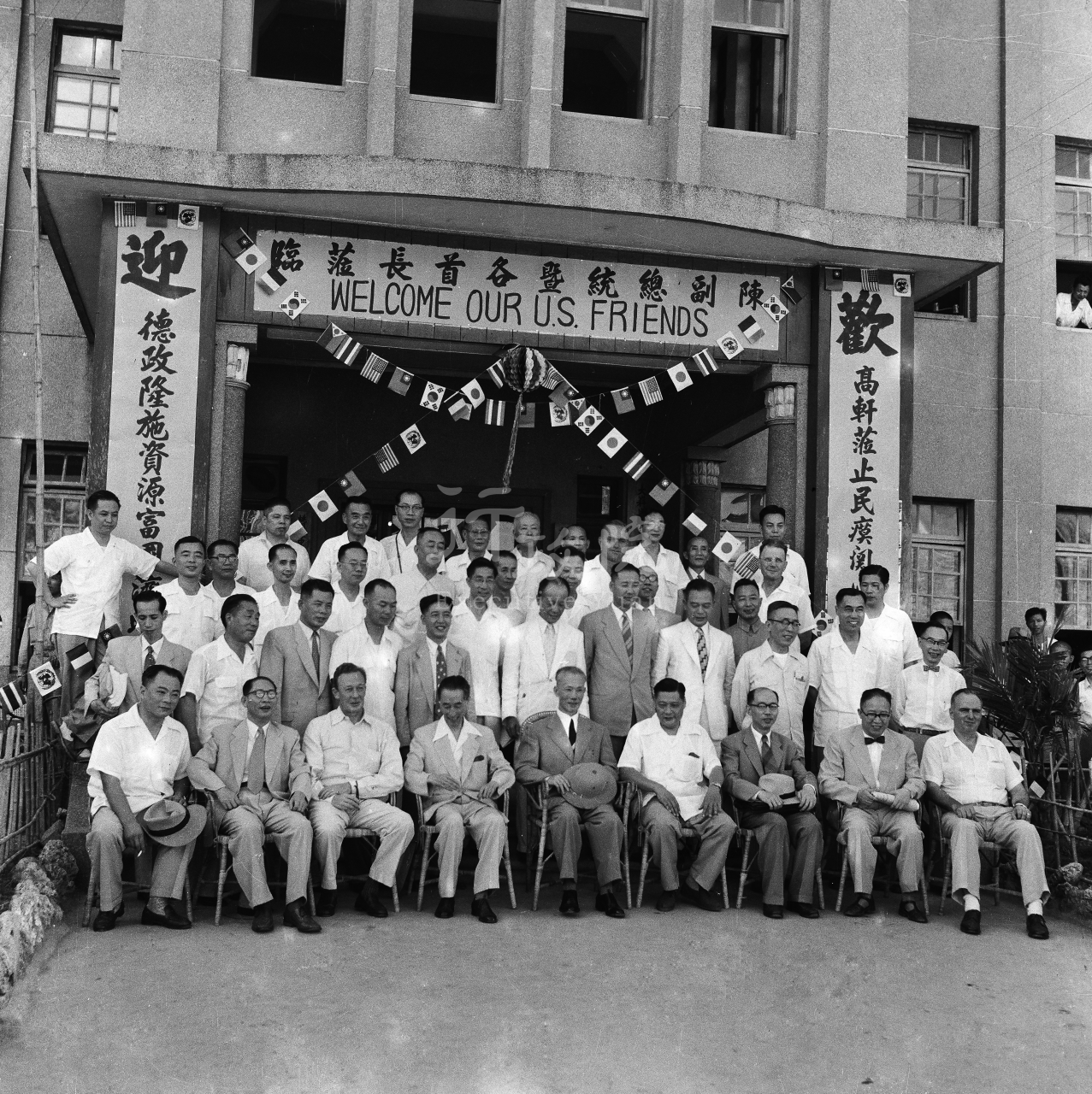 1954年副總統陳誠鄉野巡視 共1張 　共1張