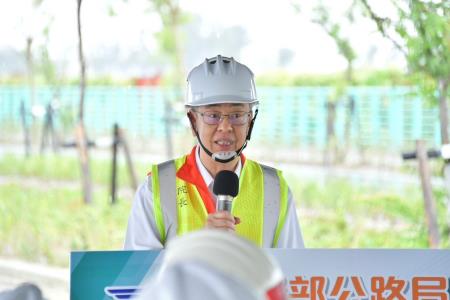 2024年4月27日_2行政院長陳建仁視察「台39線（高鐵橋下道路）延伸至仁武」規劃情形2　共9張