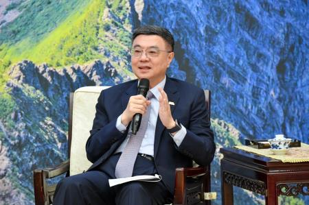 卓院長今（1）日接見國際青年商會中華民國總會「第62屆十大傑出青年當選人」照片_7 共10張　共10張
