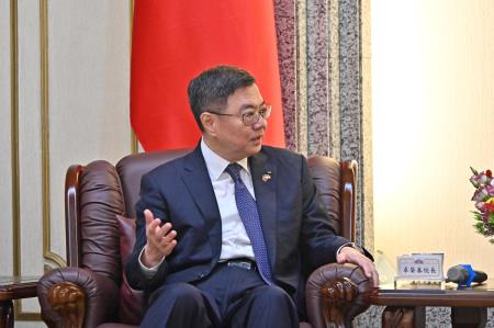 卓院長今(22)日拜會立法院長韓國瑜照片 共6張　共6張