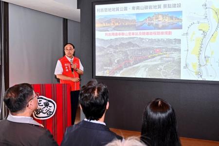 2024年10月26日行政院長卓榮泰視察利吉惡地地質國家公園。