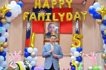 2026年8月14日行政院長卓榮泰出席行政院親子日活動 　共10張
