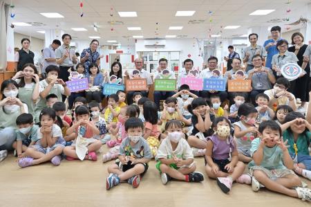 卓院長今（13）日訪視「台電職場互助教保服務中心」照片 共10張　共11張