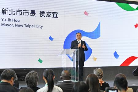 陳院長今(25)日出席「智造AI與硬體未來- Google台灣新辦公室開幕」照片 共15張　共15張