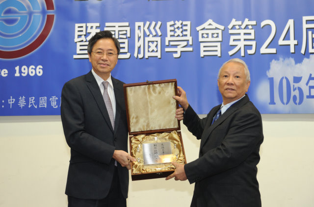 張揆：電腦科學踏出技術領域 深度結合民眾日常生活 　共4張