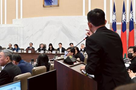 2026年3月11日行政院長卓榮泰主持中央道路交通安全會報115年第1次會議 　共5張