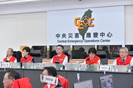 2024年7月23日行政院長卓榮泰視導凱米颱風中央災害應變中心第一次工作會報_2