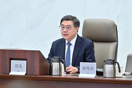 2026年6月3日行政院長卓榮泰主持中央道路交通安全會報115年第2次會議 _2_　共4張