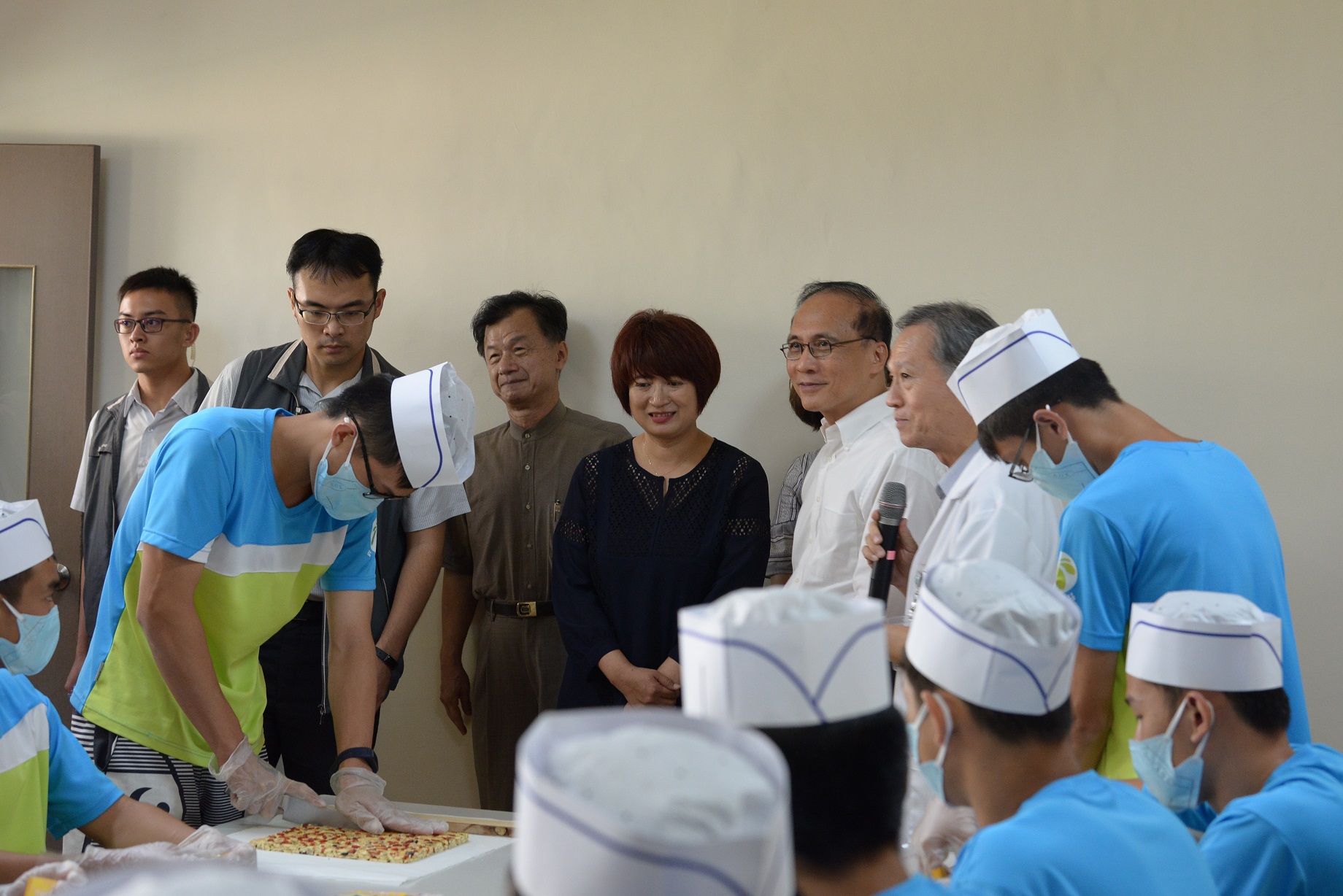 林揆：政府與民間合作推動反毒  建立毒品戒治世界典範