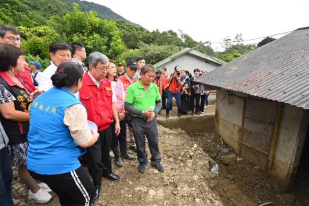 2023年9月6日行政院長陳建仁視察壽豐鄉豐山村民宅受災情形S__6742439_0　共14張