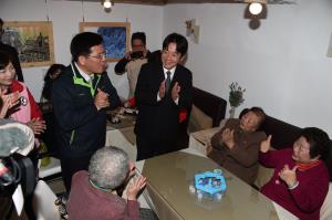 107年2月10日行政院長賴清德參訪長照2.0：有本生活坊_全齡美學據點、在地深耕、共推長照_3　共13張