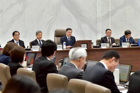 2025年6月12日行政院長卓榮泰主持毒品防制會報第三十七次會議S__140255373_0　共10張