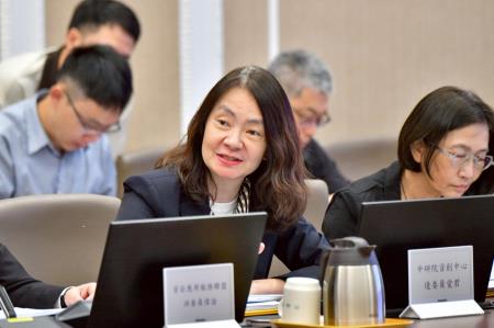 2026年6月23日行政院長卓榮泰主持國家人工智慧戰略特別委員會議首次會議 　共10張