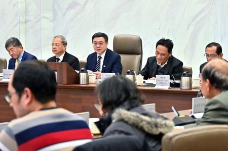 卓院長今(19)日主持行政院原住民族基本法推動會第17次委員會議照片 共7張 　共7張