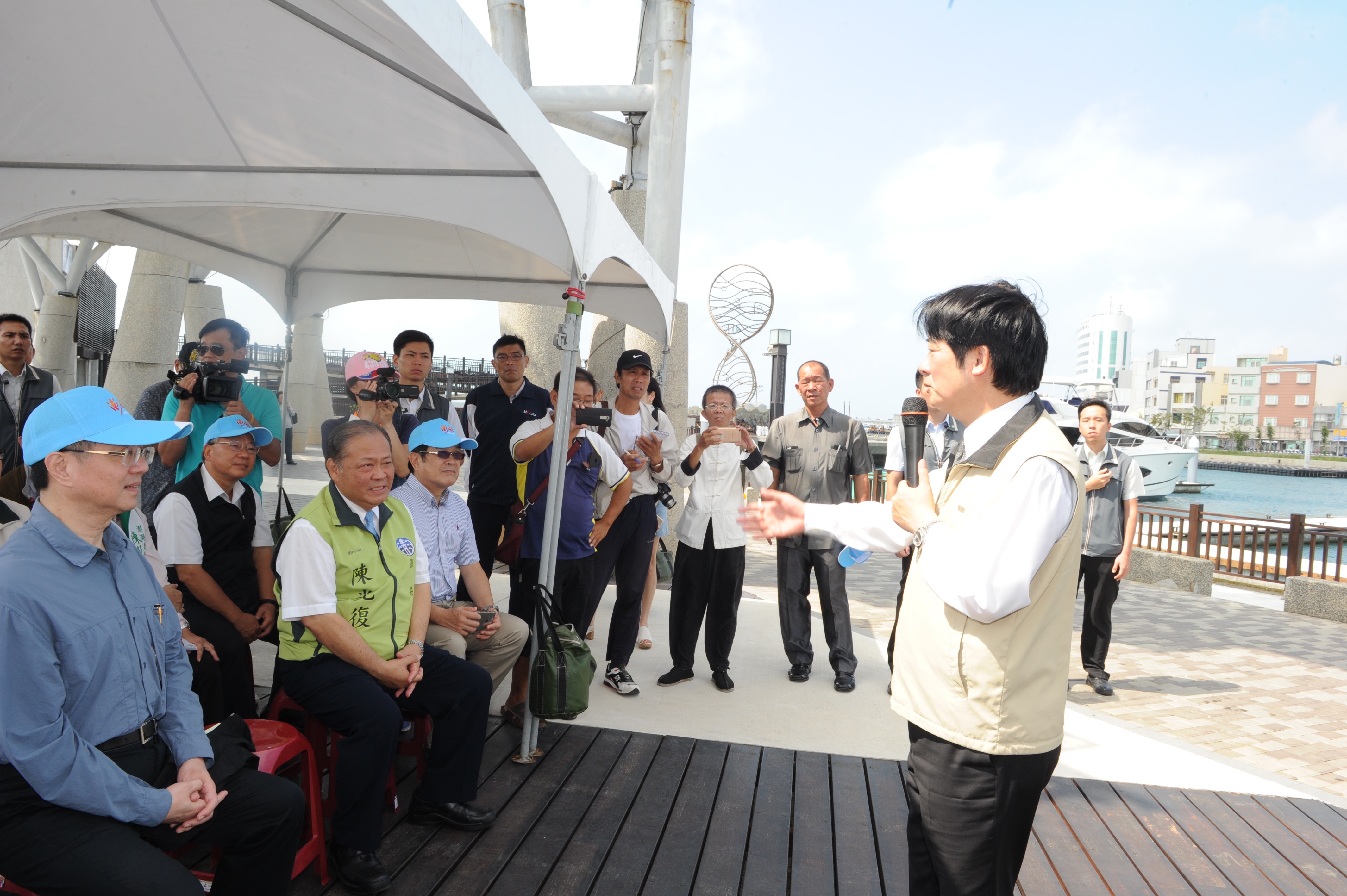 賴揆：打造澎湖成為國際、智慧、綠能觀光島 　共15張