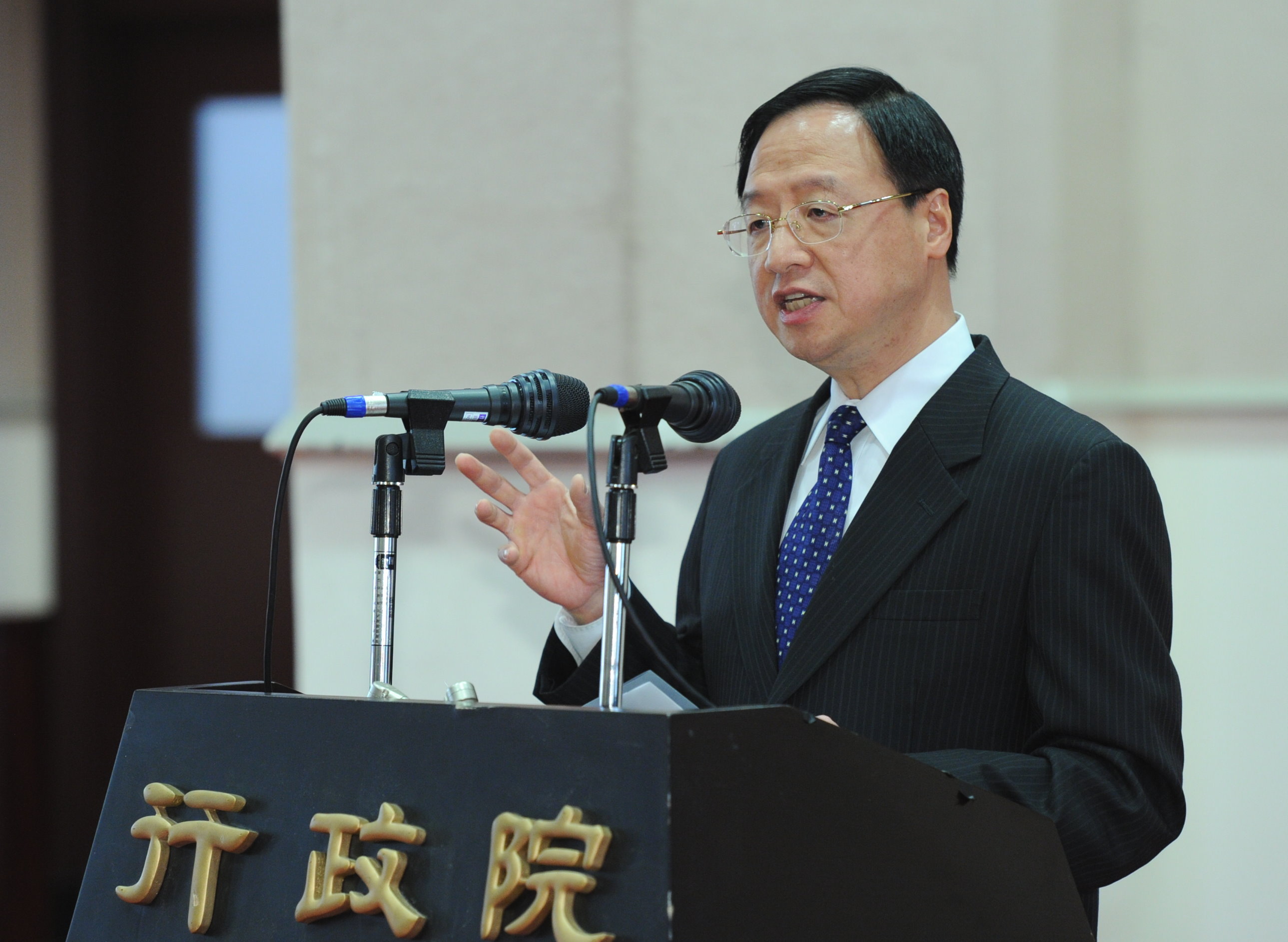 對於群眾進攻霸佔行政院　江揆表達遺憾與痛心 　共2張