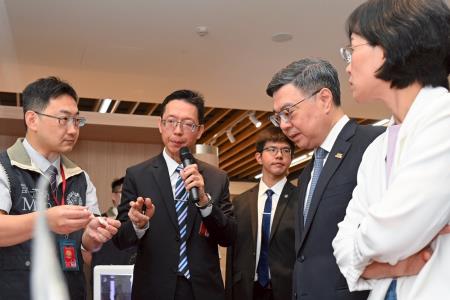 2026年6月16日行政院長卓榮泰出席法務部調查局中和調查園區新建辦公大樓揭牌典禮 　共10張