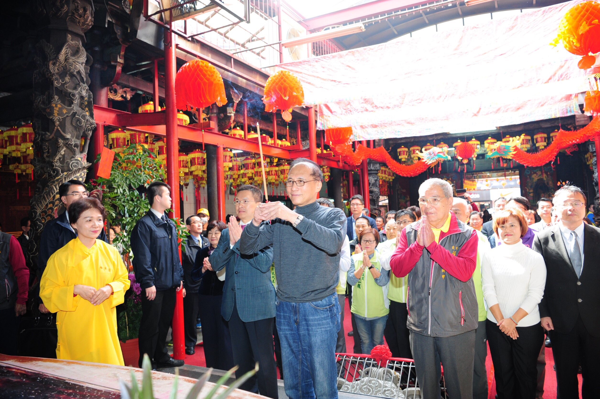 林揆初四赴新港奉天宮等參拜祈福   祈求社會平安祥和　共12張