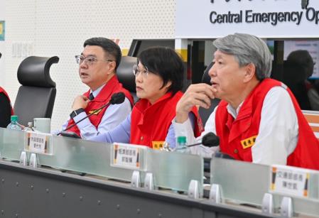 2024年10月2日行政院長卓榮泰視導「視導山陀兒颱風中央災害應變中心」4