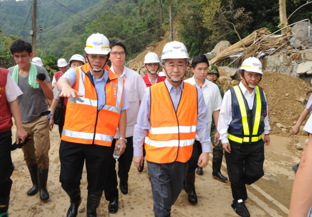 毛揆緊盯搶修進度 烏來地區復原不延宕