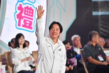 2026年10月17日行政院長卓榮泰出席「115年全民運動會」開幕典禮 　共8張