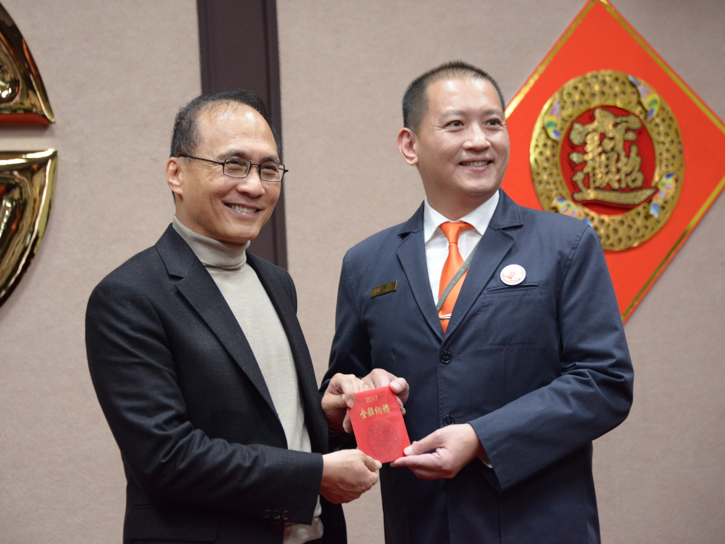 關心春節疏運情形 林揆期勉完備應變機制使民眾返鄉出遊平安順暢 　共8張