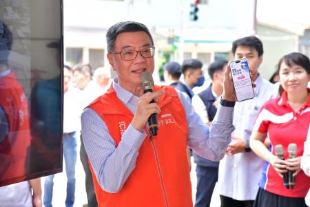 2024年6月29日行政院長卓榮泰視察永續提升人行安全計畫改善成果。