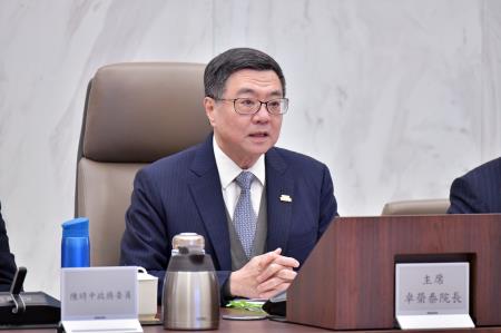 行政院長卓榮泰主持中央癌症防治會報第20次會議 　共8張