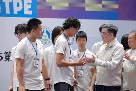2025年8月21日行政院長卓榮泰出席2025年成都世界運動會代表團返國餐會 　共10張
