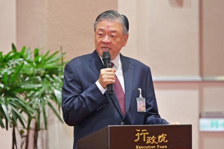 卓院長今(19)日接見「世界臺灣商會聯合總會第30屆回國訪問暨投資考察團」照片 共8張　共8張