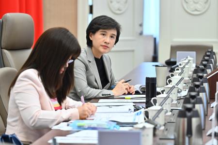 2026年6月26日行政院副院長鄭麗君主持行政院第99次消費者保護會議 　共6張