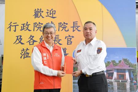 2023年4月24日行政院長陳建仁視察「特搜大隊西屯分隊消防廳舍」改建規劃5.jpg