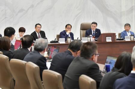 2024年12月5日行政院長卓榮泰主持行政院毒品防制會報第三十六次會議 　共8張