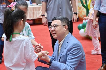 行政院長卓榮泰出席行政院親子日活動　共10張