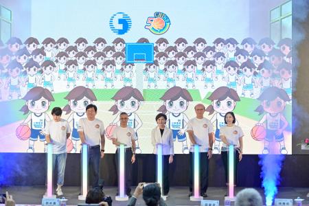 2024年8月23日行政院副院長鄭麗君出席「中華電信女籃五十週年慶典」　共5張
