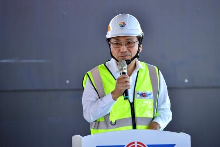 2024年6月29日行政院長卓榮泰視察淡江大橋建設計畫執行情形。　共9張