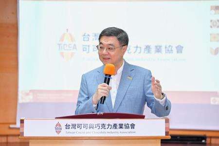 2026年8月14日行政院長卓榮泰參訪台灣可可與巧克力產業協會 　共7張