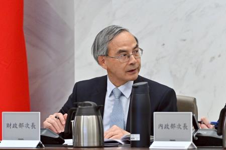 2025年4月23日行政院長卓榮泰主持本院114年第2次治安會報S__25518148_0 　共6張