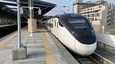 臺鐵全新「EMU3000型」自強號列車已正式上路。（圖／交通部臺灣鐵路管理局提供）