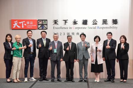 2023年9月7日行政院長陳建仁出席 2023年《天下雜誌》『天下永續公民獎』頒獎典禮 　共8張