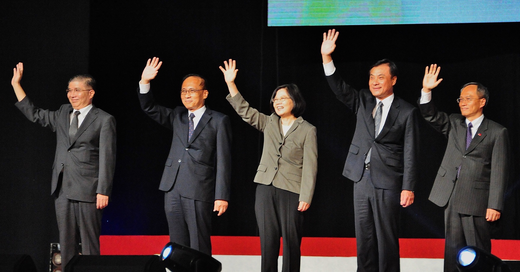 林揆：共同努力 讓中華民國臺灣成為華人世界民主、自由的典範　共3張
