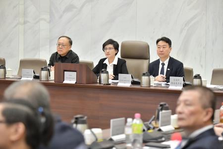 2025年1月22日行政院副院長鄭麗君主持行政院觀光產業振興諮詢會議 　共8張