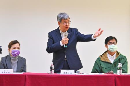 2023年2月3日行政院長陳建仁參訪朝友工業公司暨螺絲螺帽產業座談會6