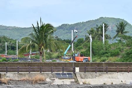 2024年10月26日行政院長卓榮泰視察花東地區鐵路雙軌電氣化計畫。　共10張