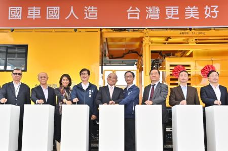 2021年11月26日行政院長蘇貞昌出席高鐵電車線維修工程車啟用典禮-2