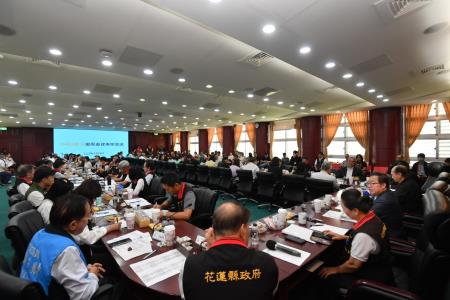 鄭副院長今（4）日主持「0403震災復原重建專案會議」照片 共6張　共7張