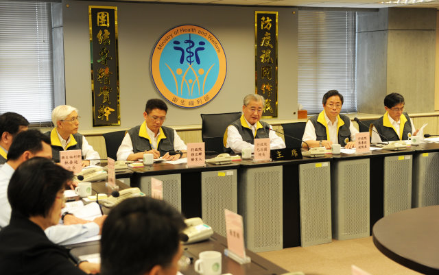 毛揆：防疫視同作戰  中央與地方須全力以赴 　共2張